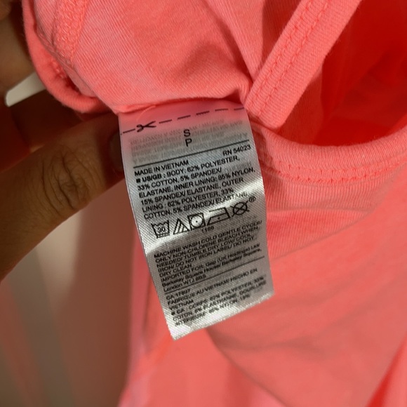 Gap Fit Shelf Bra Strappy Workout Tank Top ⚠️ - Picture 4 of 6